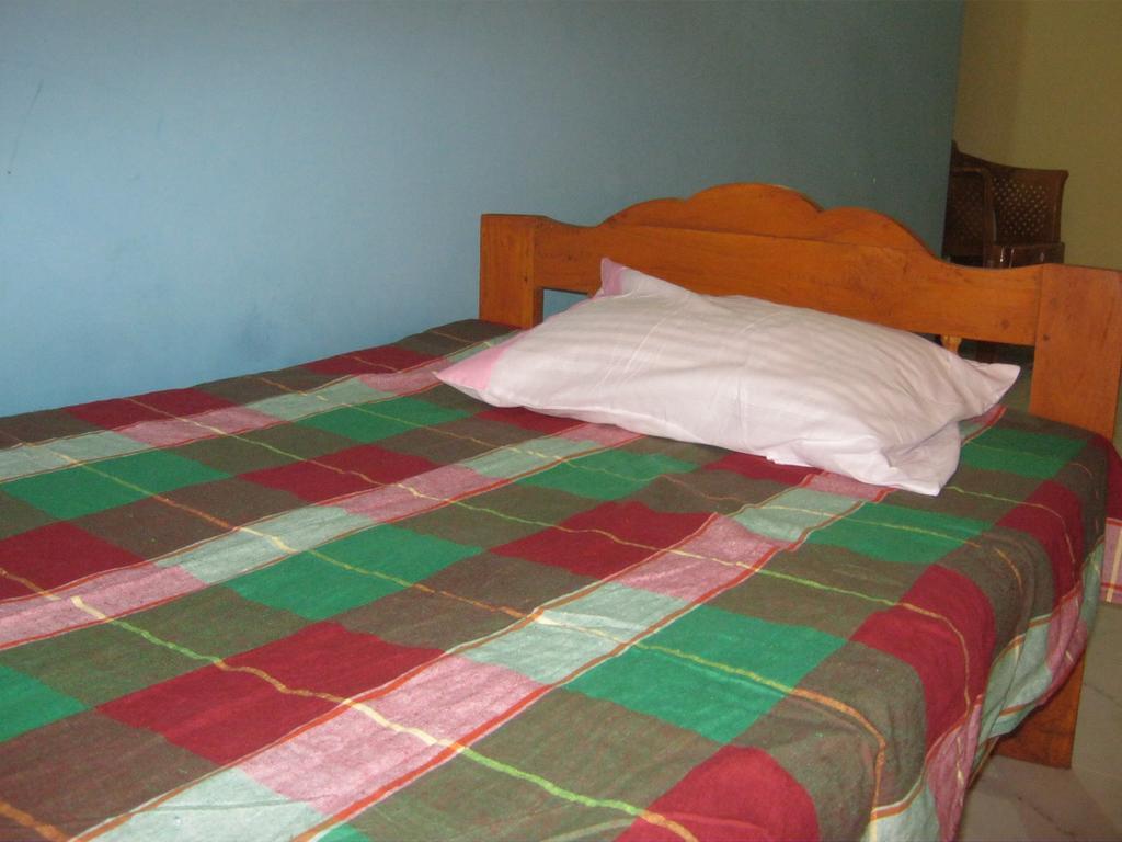 Aurora - Negombo Budget Hostel Room photo