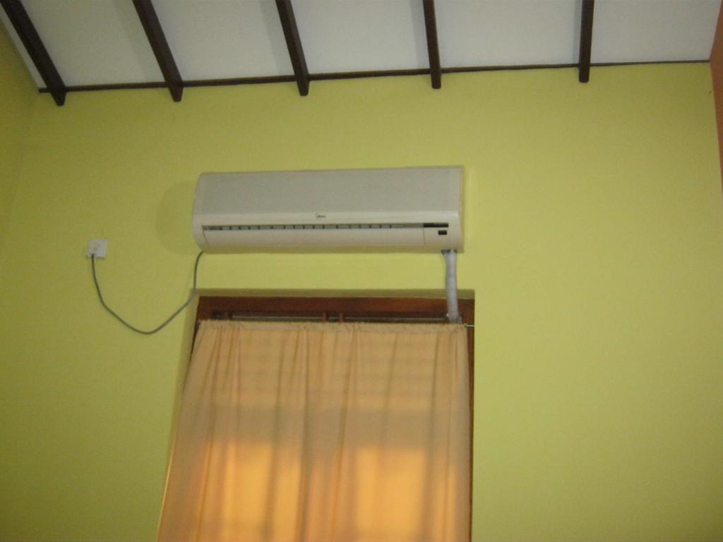Aurora - Negombo Budget Hostel Room photo