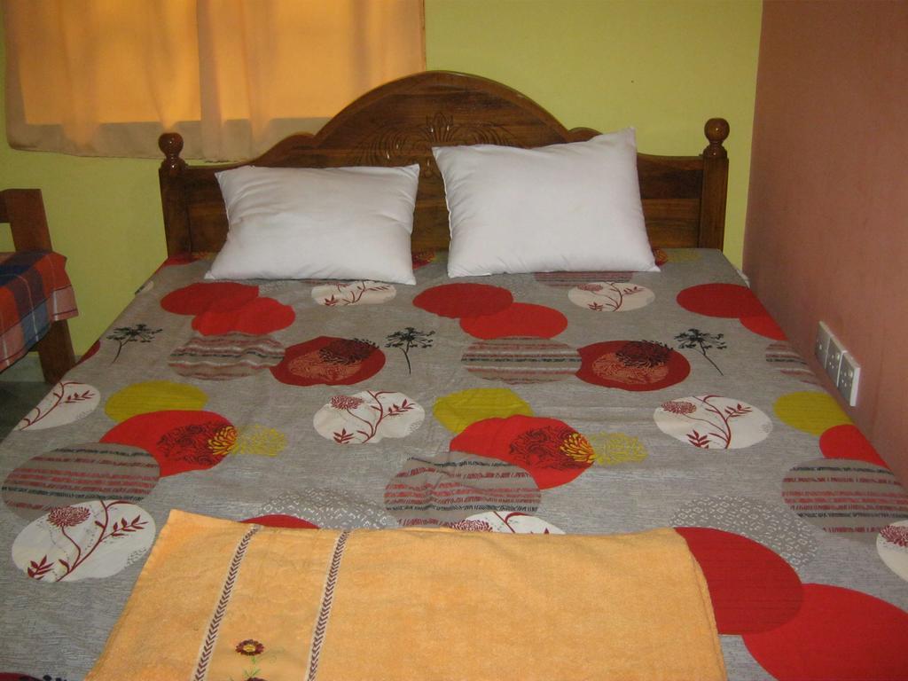 Aurora - Negombo Budget Hostel Room photo